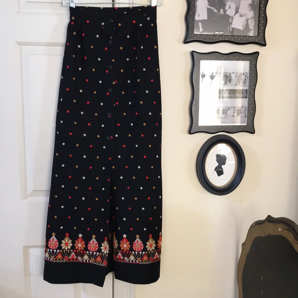 Long vintage 60’s 70’s black embroidered floral design size10. = 4 to 6 today
